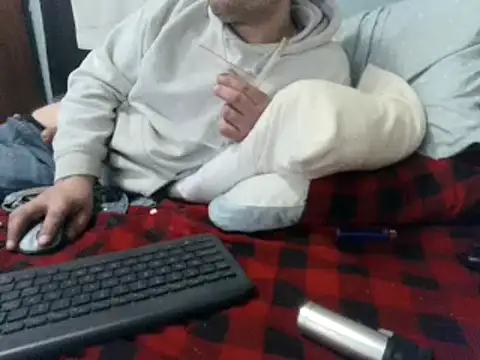 party51502 online show from February 1, 7:56 pm