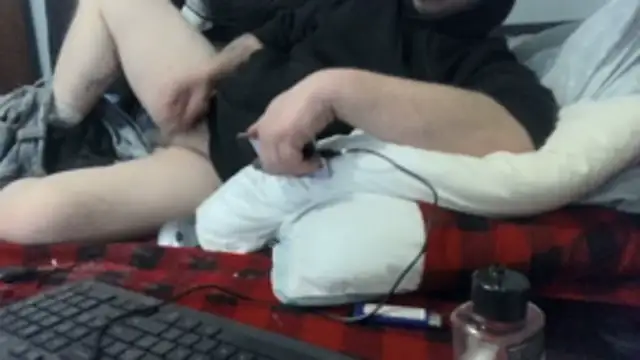 party51502 online show from February 5, 9:30 pm