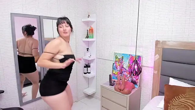 LOLAMAXI online show from October 11, 2:48 pm