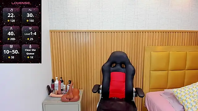 LOLAMAXI online show from November 4, 3:27 am