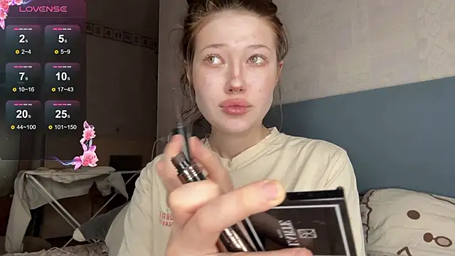 eva varnerr online show from March 1, 10:34 pm