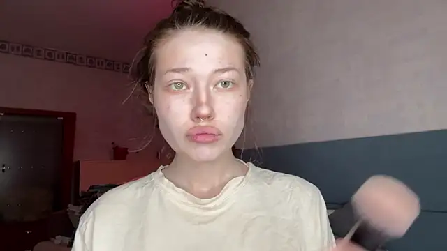 eva varnerr online show from March 25, 10:49 pm