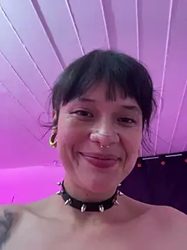 Snapshot of rousstattoo chatting on January 21, 6:22 am rousstattoo online show from January 21, 6:22 am