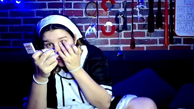 Heleneecesmecs2 online show from November 6, 9:37 pm