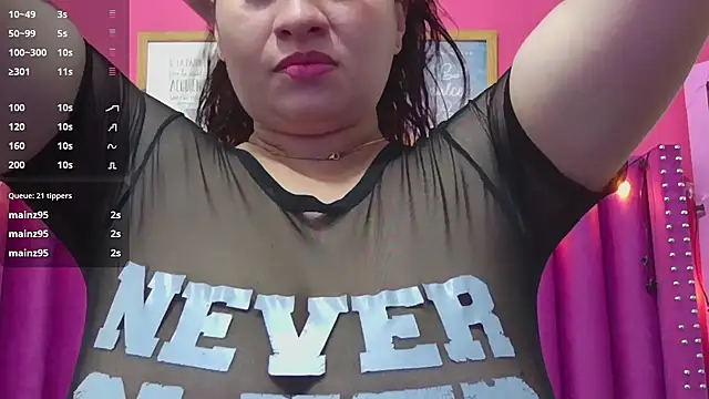 Snapshot of MommyHelpsmee chatting on February 26, 3:32 am MommyHelpsmee online show from February 26, 3:32 am