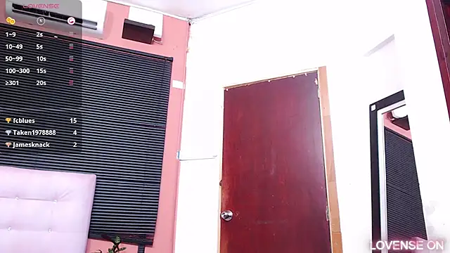 Snapshot of MommyHelpsmee chatting on March 17, 7:48 pm MommyHelpsmee online show from March 17, 7:48 pm