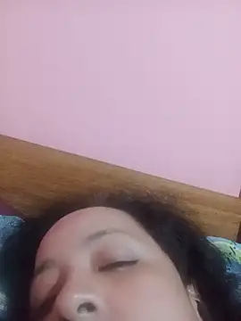 Snapshot of Luciana270285 chatting on December 30, 4:08 pm Luciana270285 online show from December 30, 4:08 pm