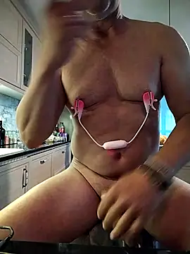 Snapshot of kevincumporn chatting on May 8, 3:23 am kevincumporn online show from May 8, 3:23 am