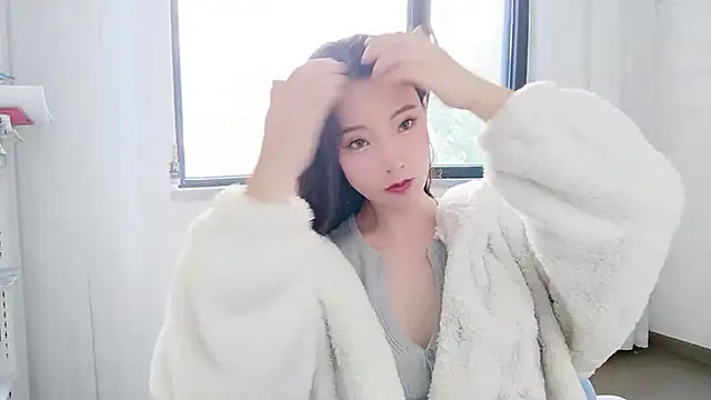 Lucky-kaka999 online show from September 24, 1:42 am