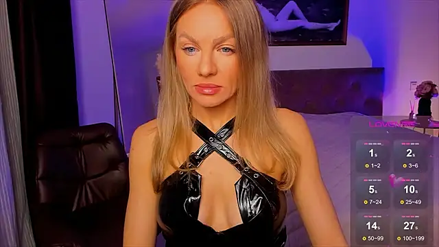 Snapshot of Oliva_Candy chatting on February 26, 11:26 pm Oliva Candy online show from February 26, 11:26 pm