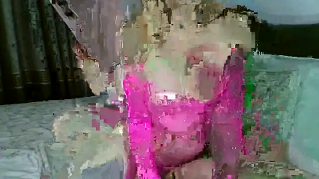 Snapshot of LeydiLi chatting on April 27, 6:17 pm LeydiLi online show from April 27, 6:17 pm