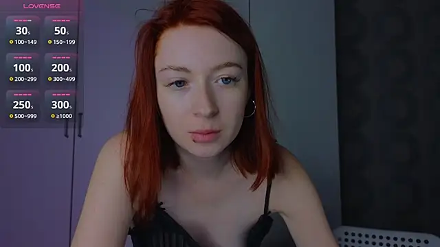Snapshot of Cuteroxyfoxy chatting on July 14, 4:45 pm Cuteroxyfoxy online show from July 14, 4:45 pm