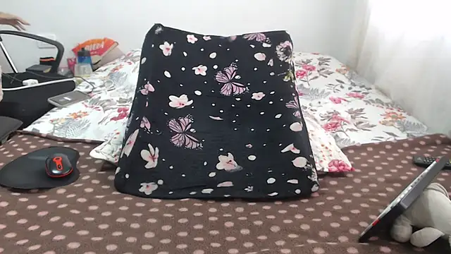 Girlhornyx online show from December 15, 7:29 pm