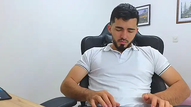 Massimoo 07 online show from February 14, 11:20 pm