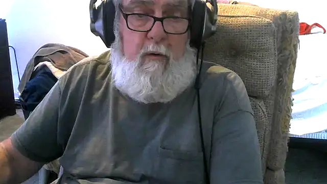 viejo oso online show from May 10, 1:11 am