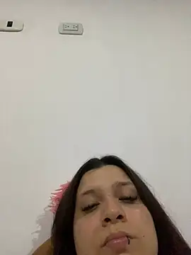 Snapshot of Sophia_cyrus11 chatting on December 26, 12:03 am Sophia cyrus11 online show from December 26, 12:03 am