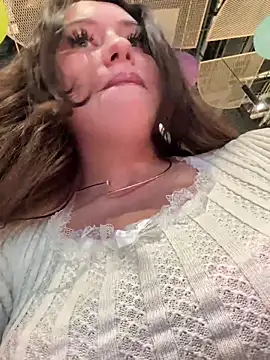 AndreaMood online show from March 3, 7:21 am