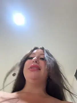 Snapshot of AndreaMood chatting on February 16, 2:18 am AndreaMood online show from February 16, 2:18 am