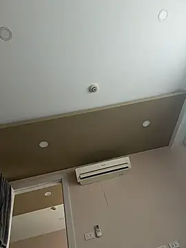 Snapshot of AndreaMood chatting on February 17, 2:19 am AndreaMood online show from February 17, 2:19 am