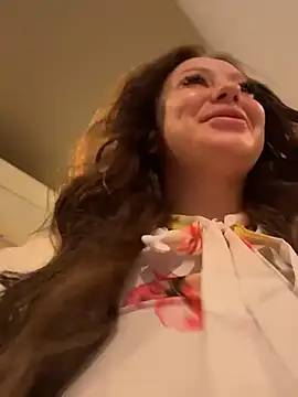 Snapshot of AndreaMood chatting on March 1, 4:03 am AndreaMood online show from March 1, 4:03 am