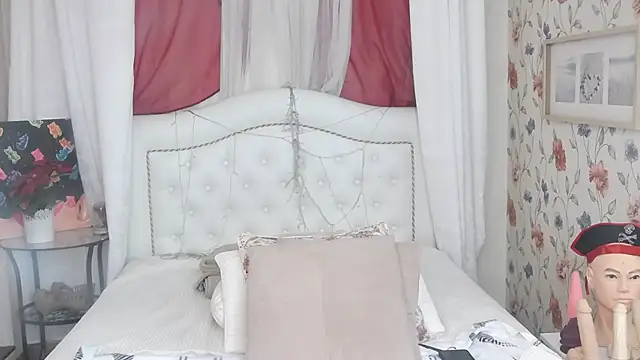 SilviaHart online show from September 27, 7:57 am