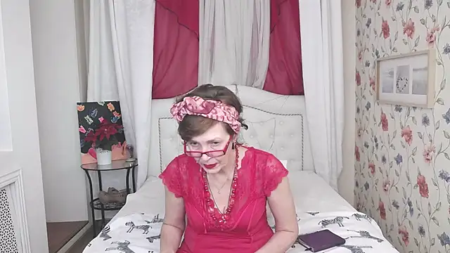 SilviaHart online show from September 30, 12:43 pm