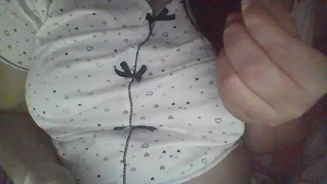 eriroyr online show from March 5, 7:17 pm