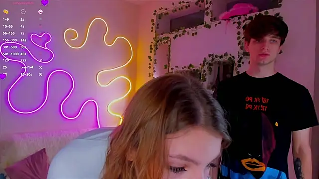 RobertAndLinela online show from December 24, 7:33 pm