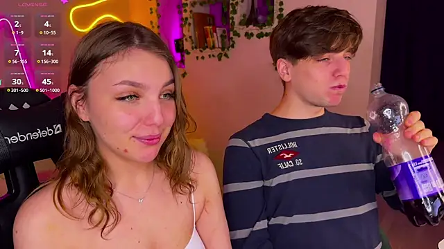 RobertAndLinela online show from January 31, 9:26 pm