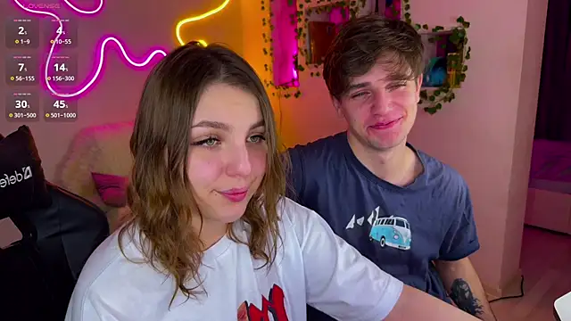 RobertAndLinela online show from February 12, 10:15 pm