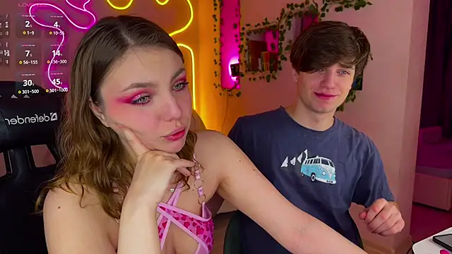 RobertAndLinela online show from March 17, 5:27 pm