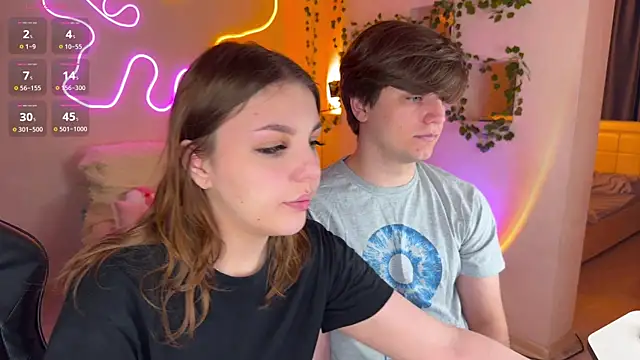 RobertAndLinela online show from November 7, 4:40 pm