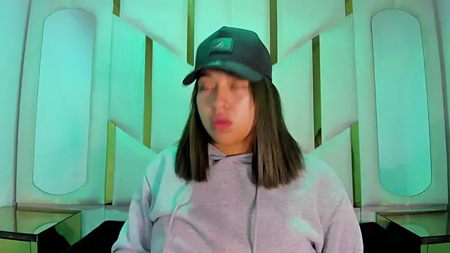 IsabellRodriguez18 online show from April 13, 3:45 am