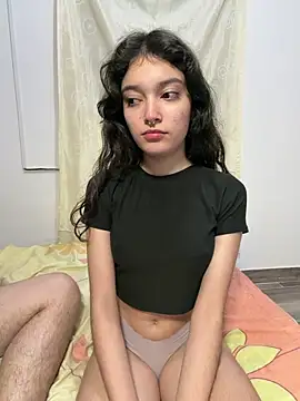 MikeAndJessy online show from February 3, 6:40 am