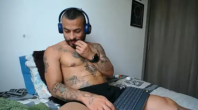 callme douglas online show from February 1, 3:39 pm