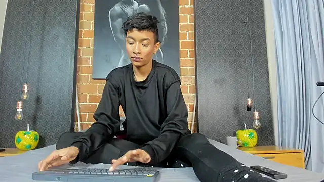 Snapshot of AntonAndSofii chatting on January 19, 5:26 am AntonAndSofii online show from January 19, 5:26 am