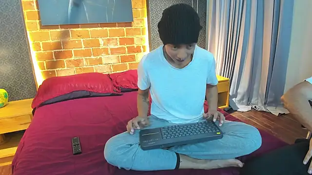 Snapshot of AntonAndSofii chatting on January 20, 3:15 am AntonAndSofii online show from January 20, 3:15 am