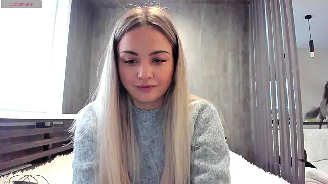 Mia   murrr online show from November 8, 5:07 am