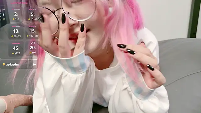 Snapshot of Yu_UwU_ chatting on June 7, 1:48 pm Yu UwU online show from June 7, 1:48 pm