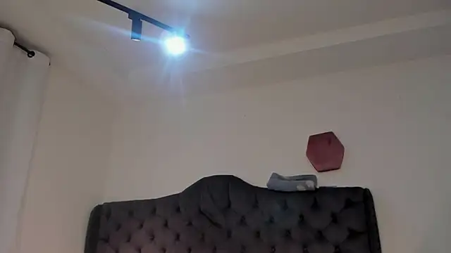 Snapshot of two_milkyway chatting on May 23, 1:48 pm two milkyway online show from May 23, 1:48 pm