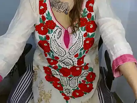 Snapshot of GoddessGlide chatting on January 15, 12:19 am GoddessGlide online show from January 15, 12:19 am