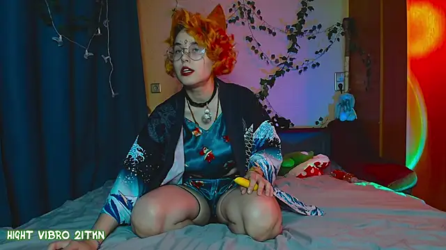 TrickyKitsune online show from March 8, 3:56 pm