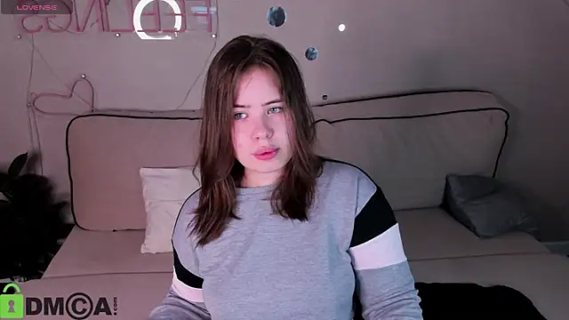 EricaElliott online show from December 15, 10:08 am