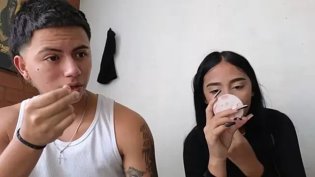 Snapshot of Thiago_x_Sahara chatting on January 26, 1:47 pm Thiago x Sahara online show from January 26, 1:47 pm