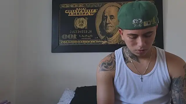 Snapshot of Thiago_x_Sahara chatting on September 22, 12:51 pm Thiago x Sahara online show from September 22, 12:51 pm