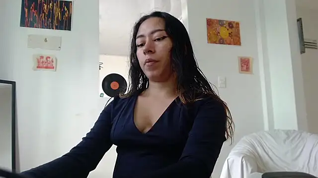 Snapshot of Maam_Ine chatting on March 3, 8:04 pm Maam Ine online show from March 3, 8:04 pm