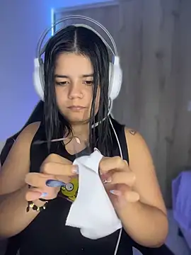 pretty angela1 online show from April 15, 3:57 am