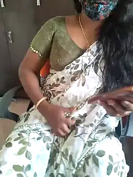 Snapshot of Tamil_roja69 chatting on April 28, 5:23 am Tamil roja69 online show from April 28, 5:23 am