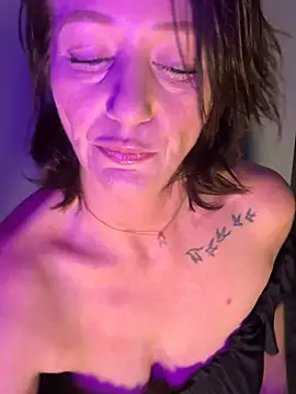 AlessasRoom online show from March 12, 10:49 pm