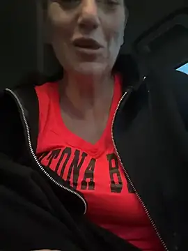 Snapshot of AlessasRoom chatting on May 20, 10:10 am AlessasRoom online show from May 20, 10:10 am